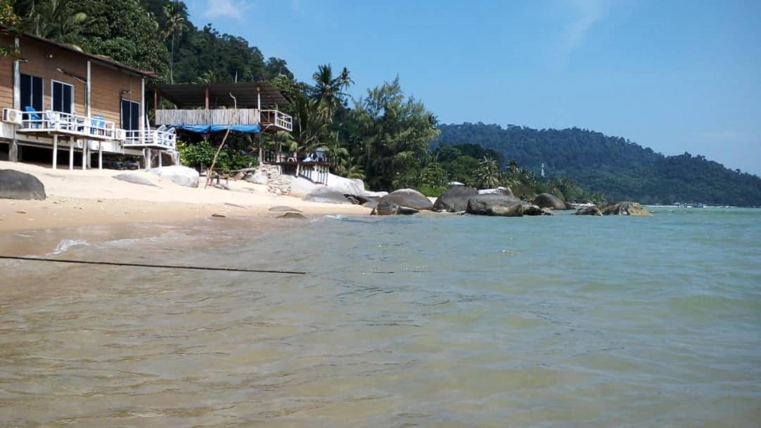 Bungkil Place Hotel Tioman island Exterior photo